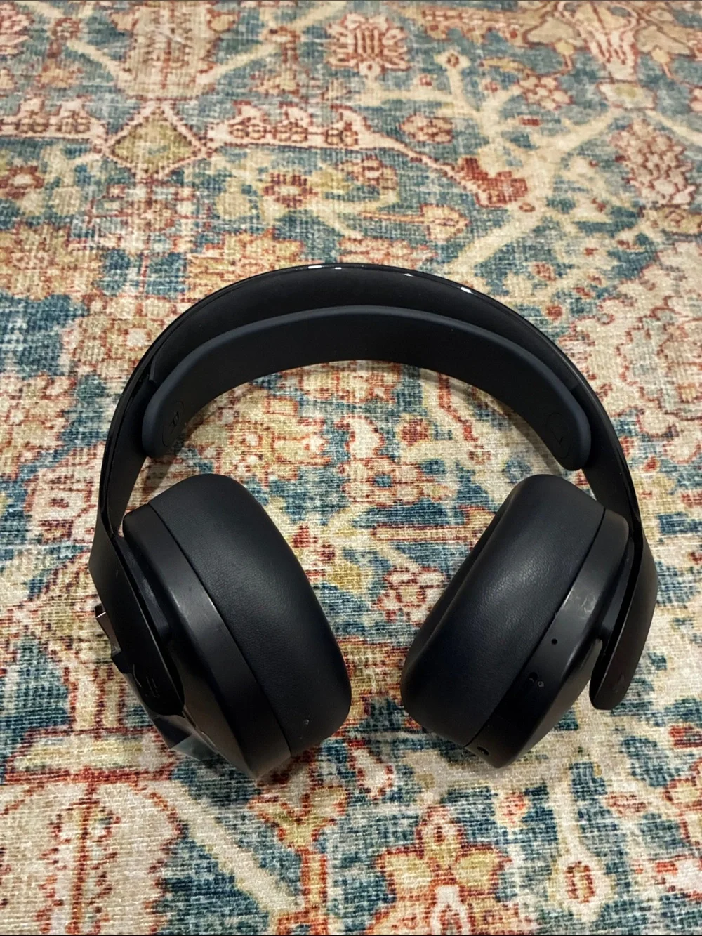Over-Ear Wireless Headphones in Black